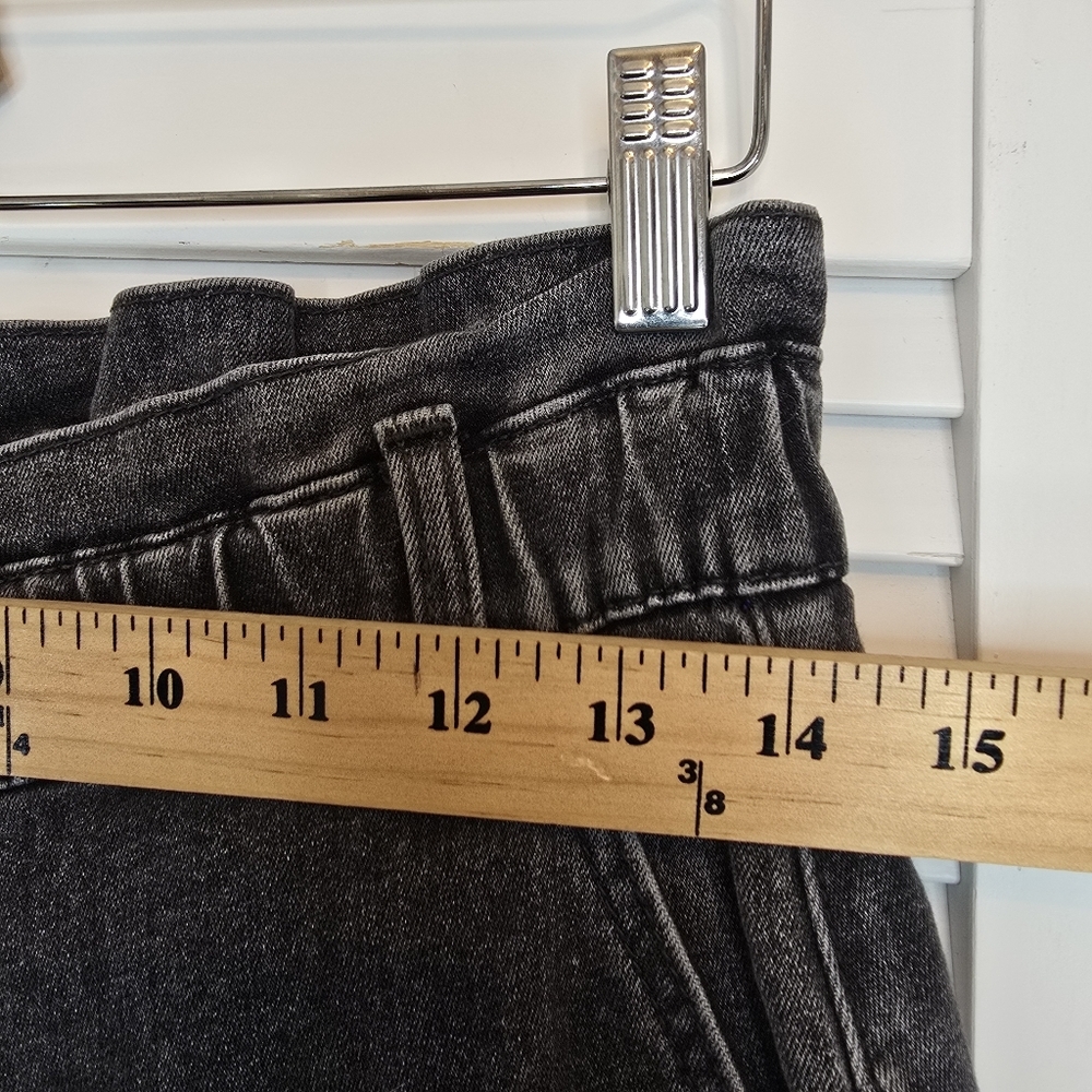 GAP Women Black Paperbag High Rise Tapered Jeans Sz Medium Minimalist Old Money‎ - Picture 9 of 12